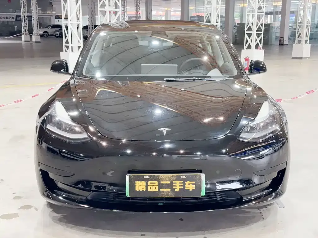 Tesla Model 3 — фото 3