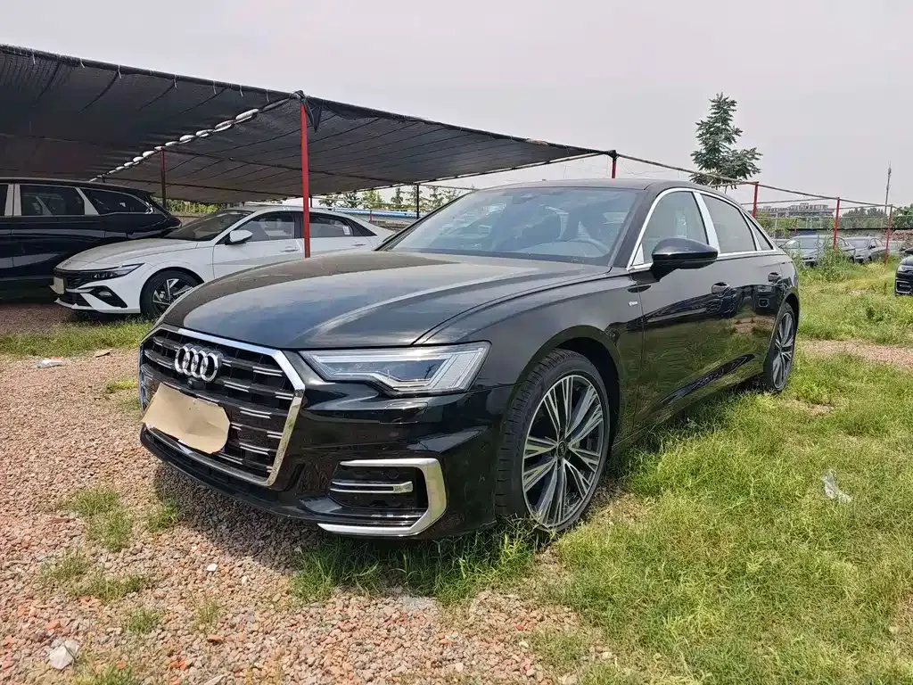Audi A6L — фото 1