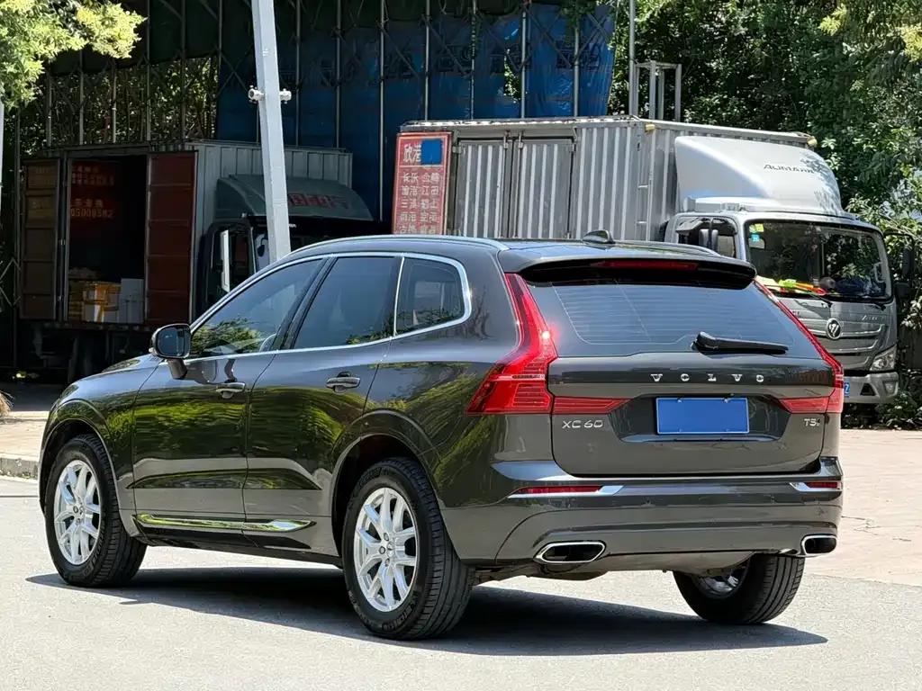Volvo XC60 2021 из CN, фото 5