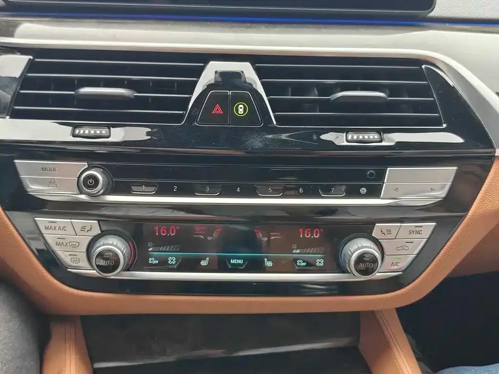 BMW 6 Series GT 2021 из CN, фото 4