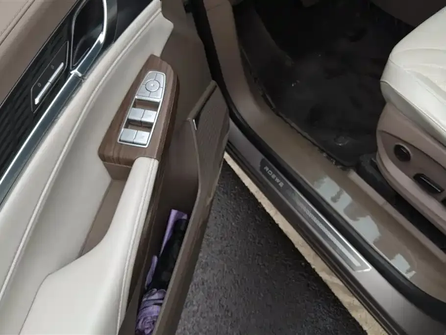 Roewe RX9 2024 из CN, фото 10