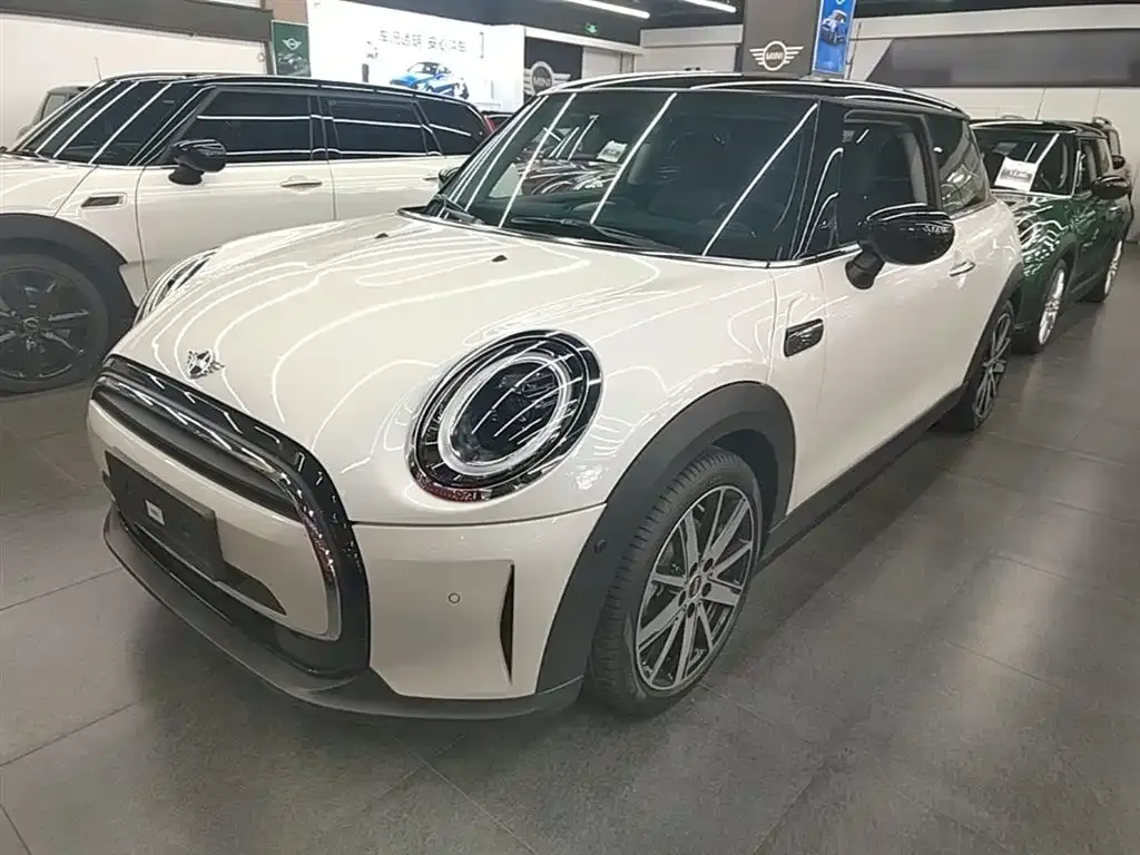 MINI Cooper (3-door) — фото 1