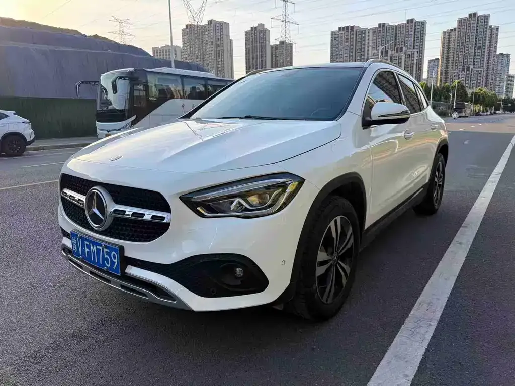 Mercedes-Benz GLA — фото 1