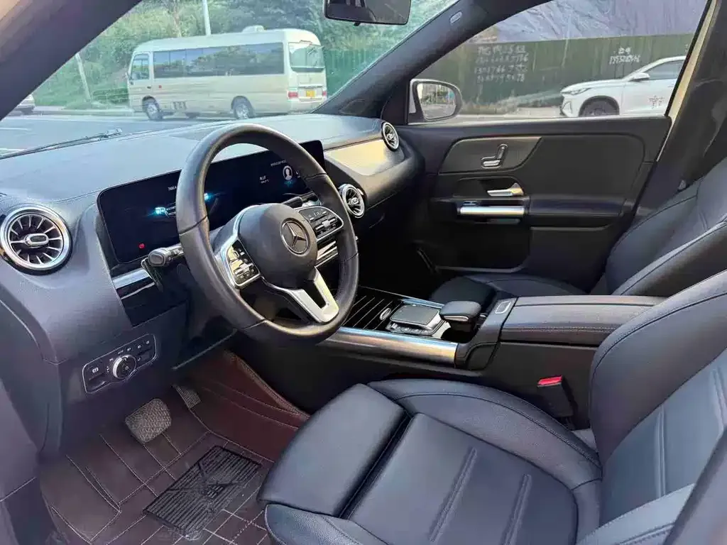 Mercedes-Benz GLA — фото 6