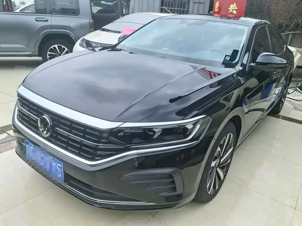 Volkswagen Passat — фото 1
