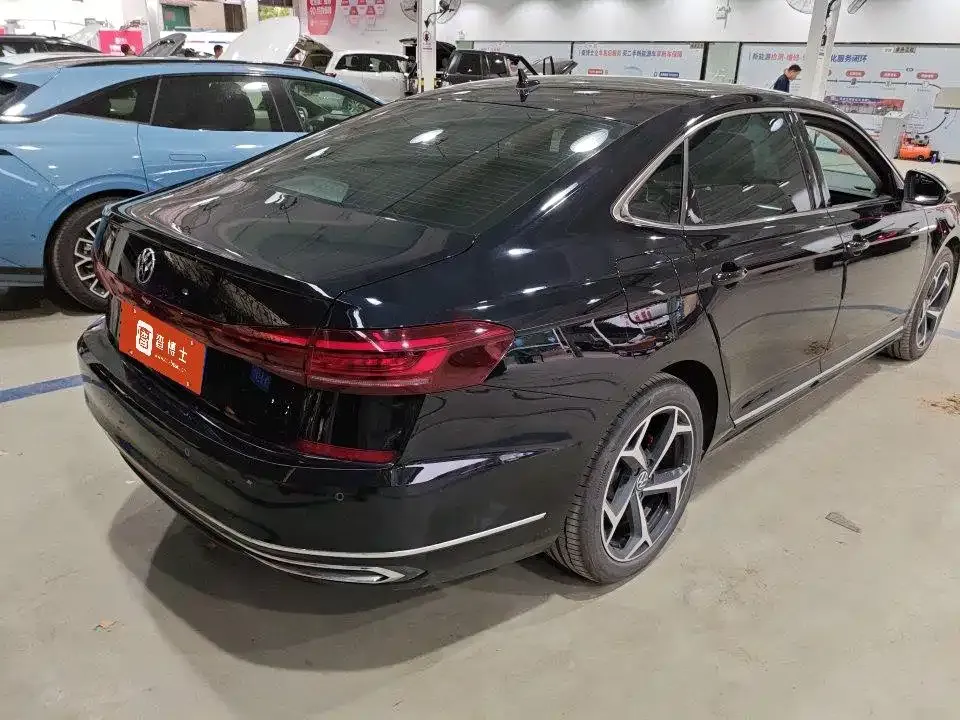 Volkswagen Passat — фото 5