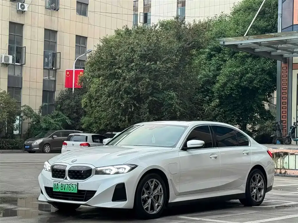 BMW i3 — фото 1