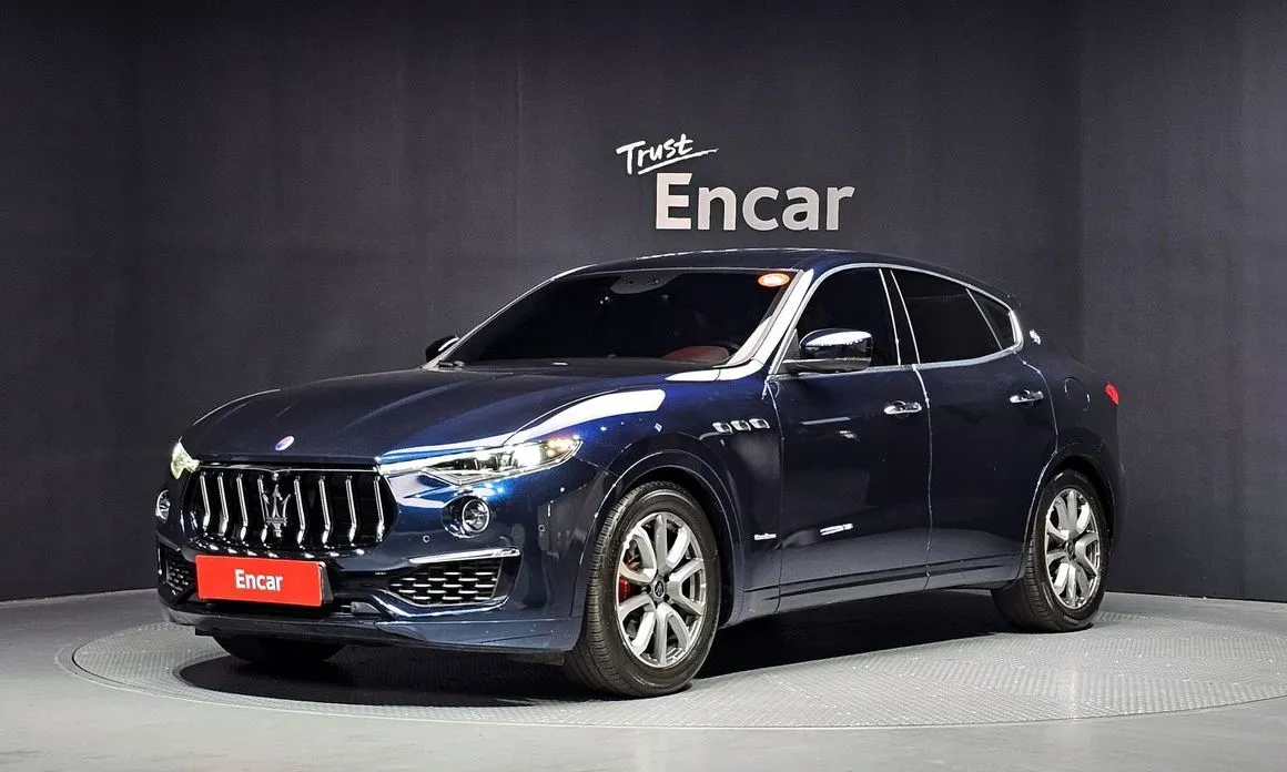 Maserati Levante — фото 1