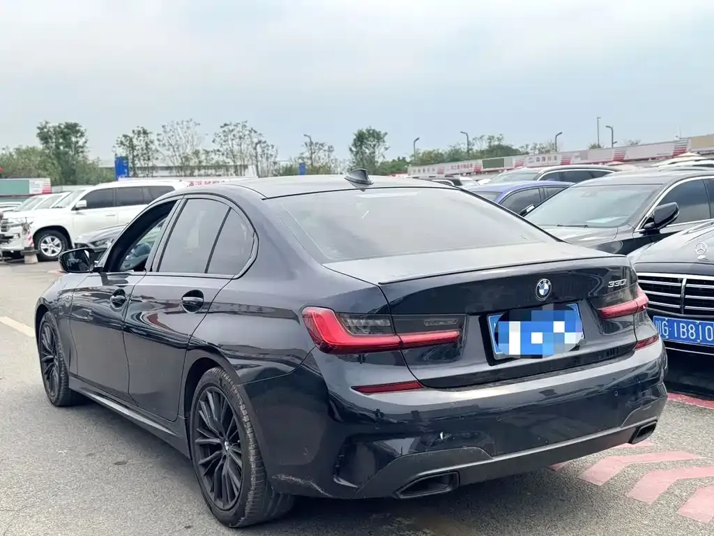 BMW 3 Series 2021 из CN, фото 2