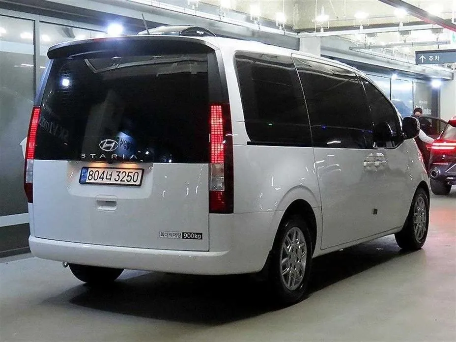 Hyundai Staria 2023 из KR, фото 8