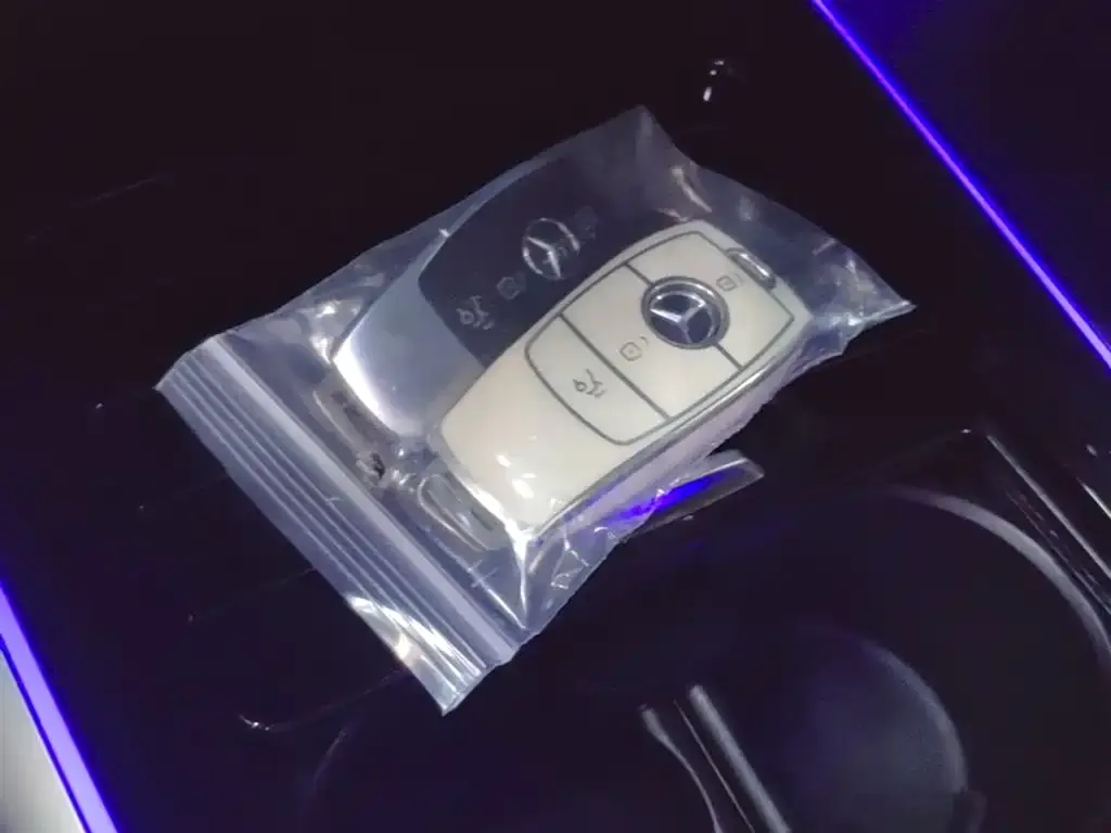 Mercedes-Benz EQA 2025 из CN, фото 2