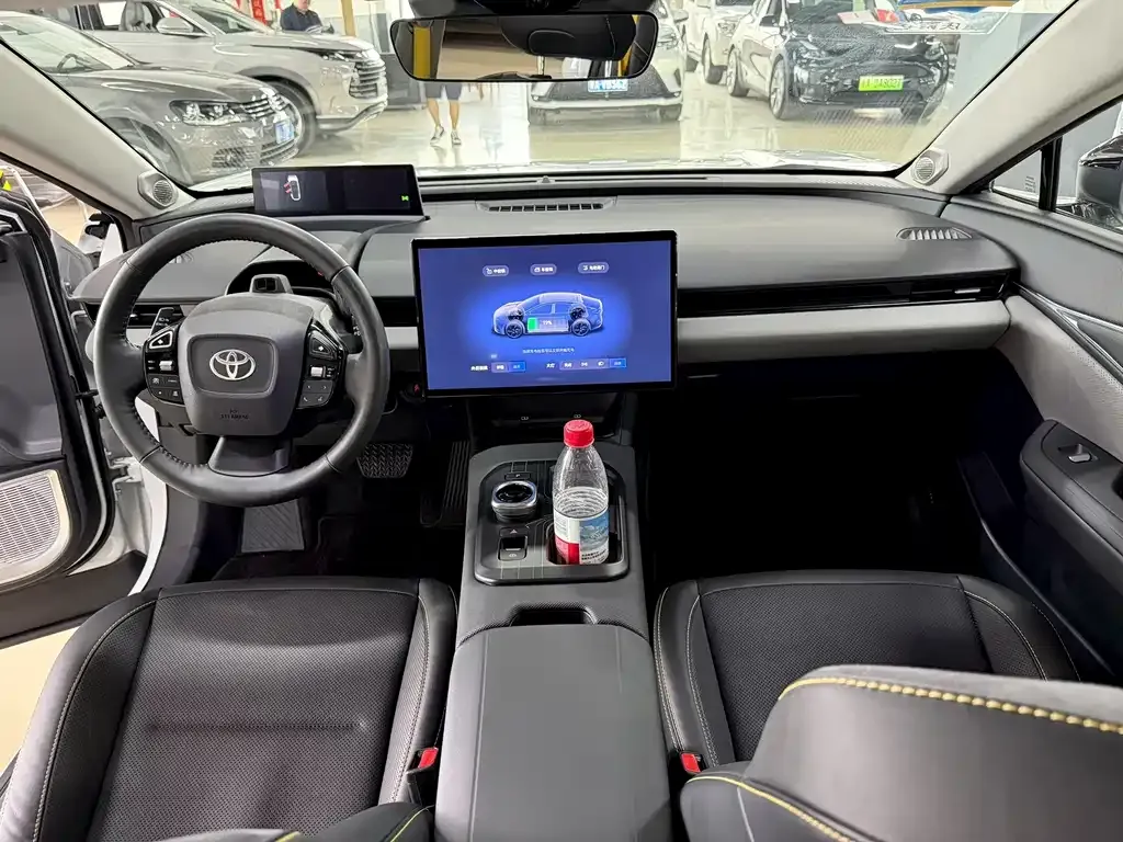 Toyota bZ5 2025 из CN, фото 8