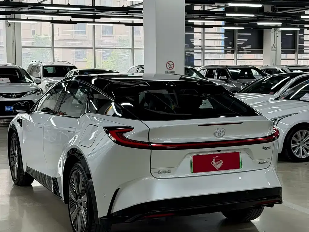 Toyota bZ5 2025 из CN, фото 6