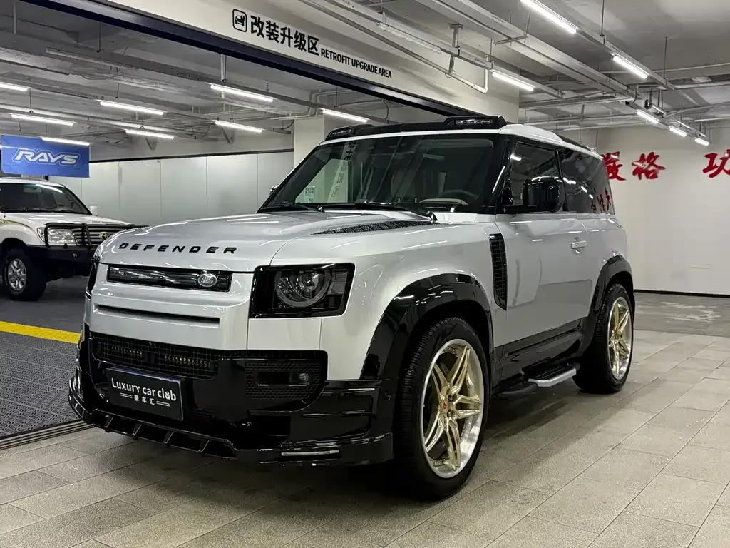 Land Rover Defender — фото 1