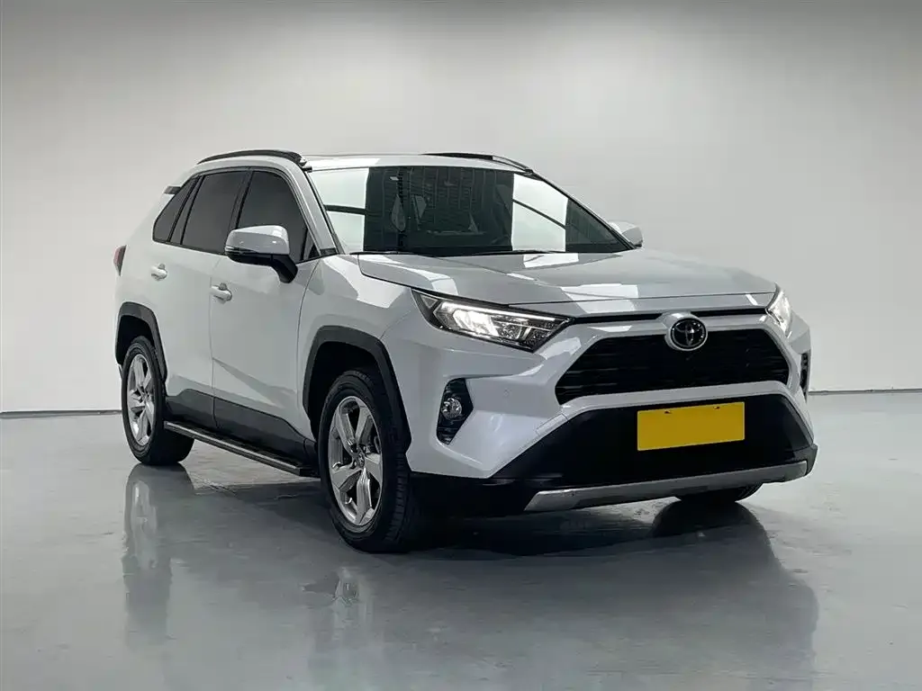 Toyota RAV4 — фото 2