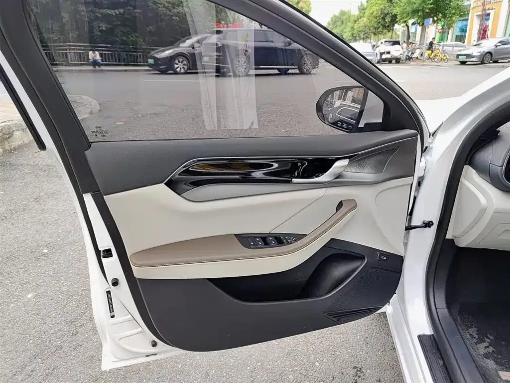 BYD Qin PLUS 2024 из CN, фото 3