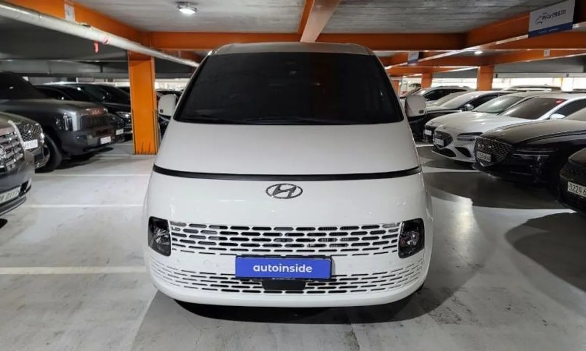 Hyundai Staria 2023 из KR, фото 1