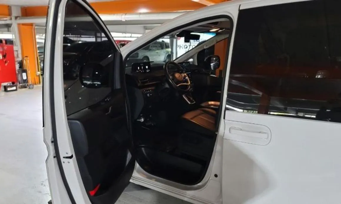 Hyundai Staria 2023 из KR, фото 8