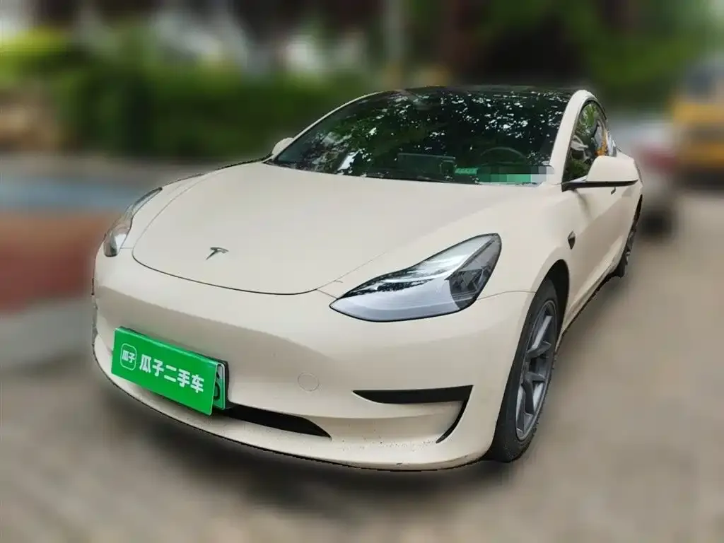 Tesla Model 3 — фото 7