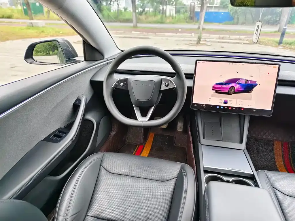 Tesla Model 3 — фото 10