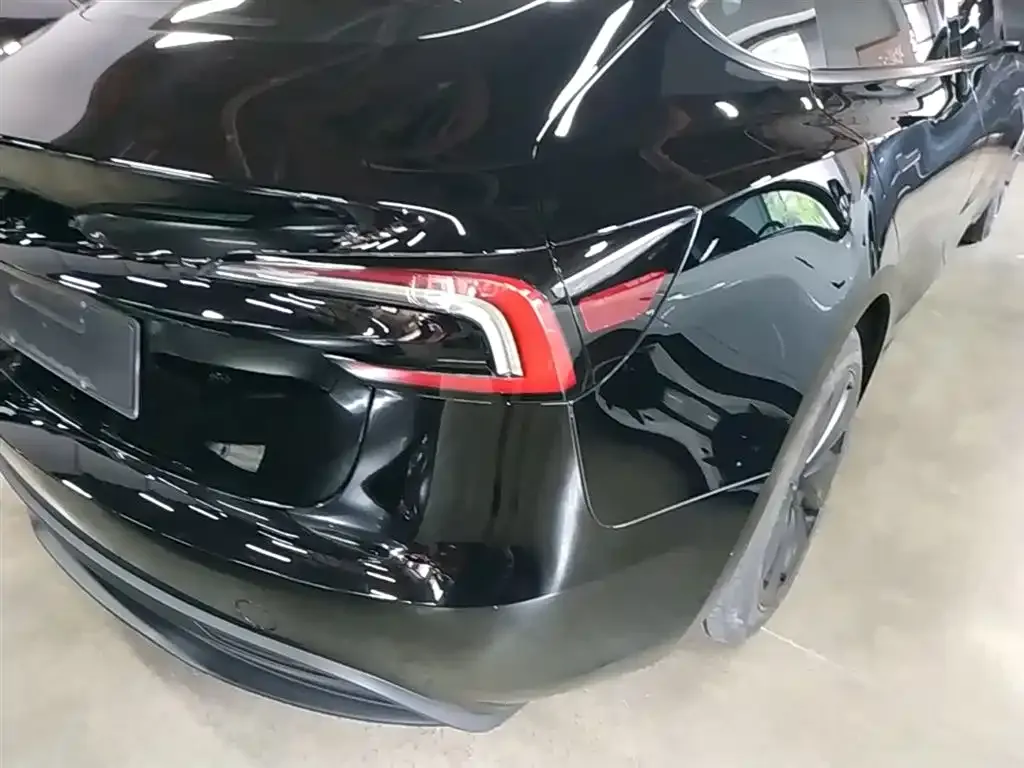 Tesla Model 3 — фото 6