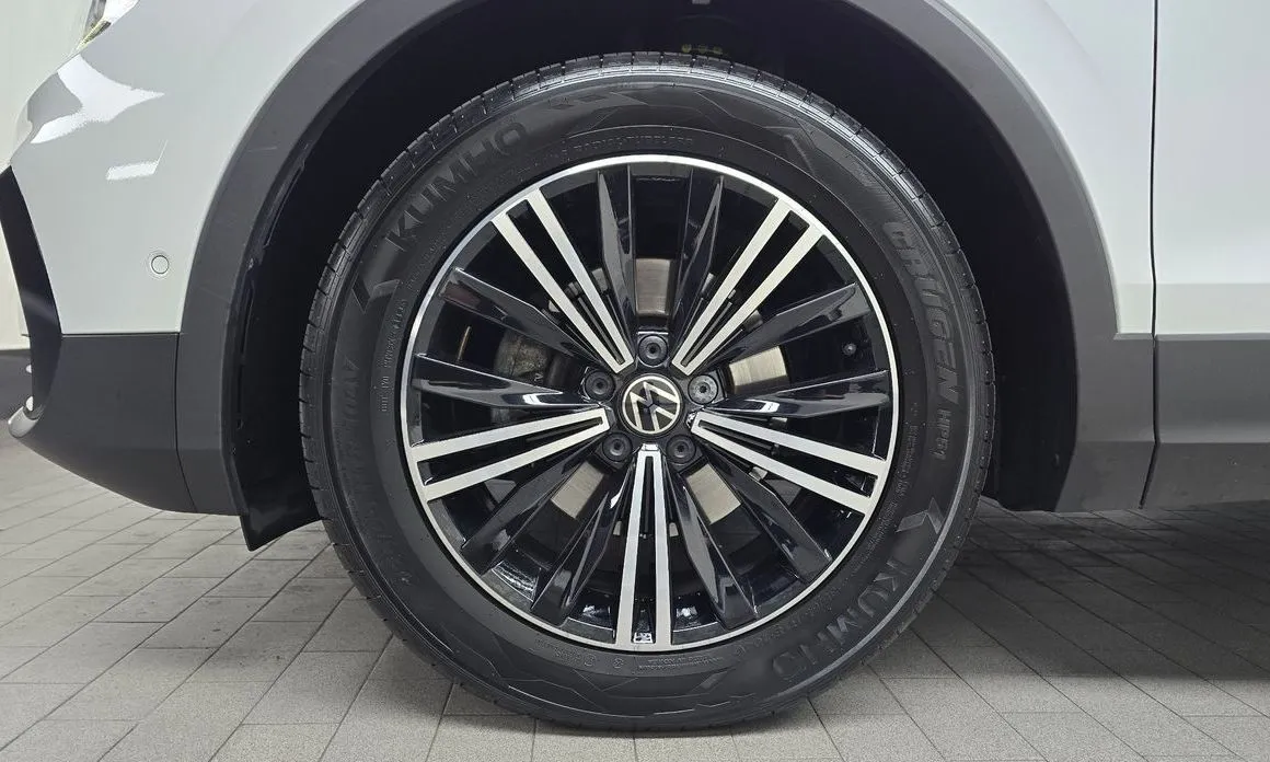 Volkswagen Tiguan 2021 из KR, фото 7