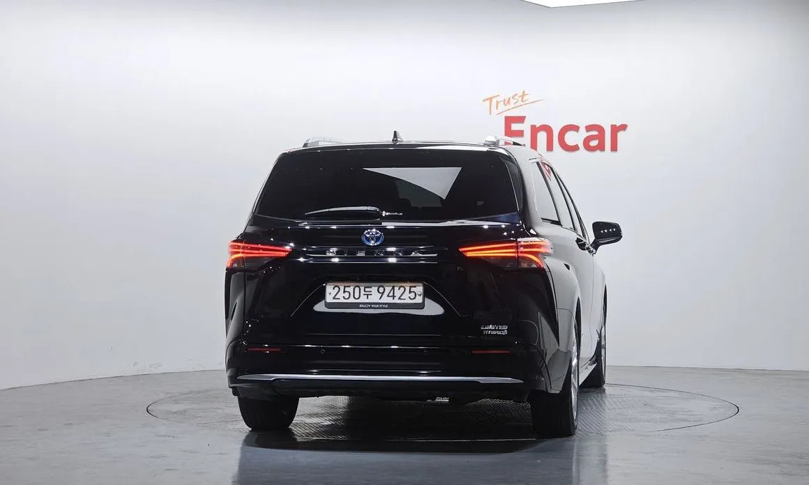 Toyota Sienna 2021 из KR, фото 3
