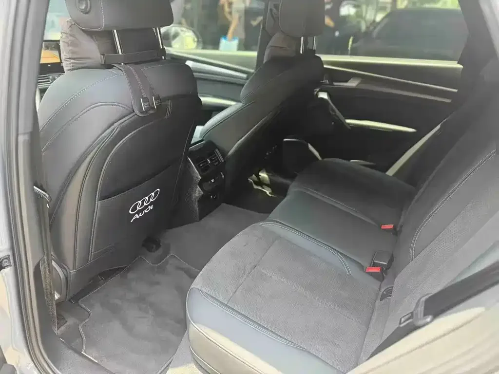 Audi Q5L 2024 из CN, фото 2