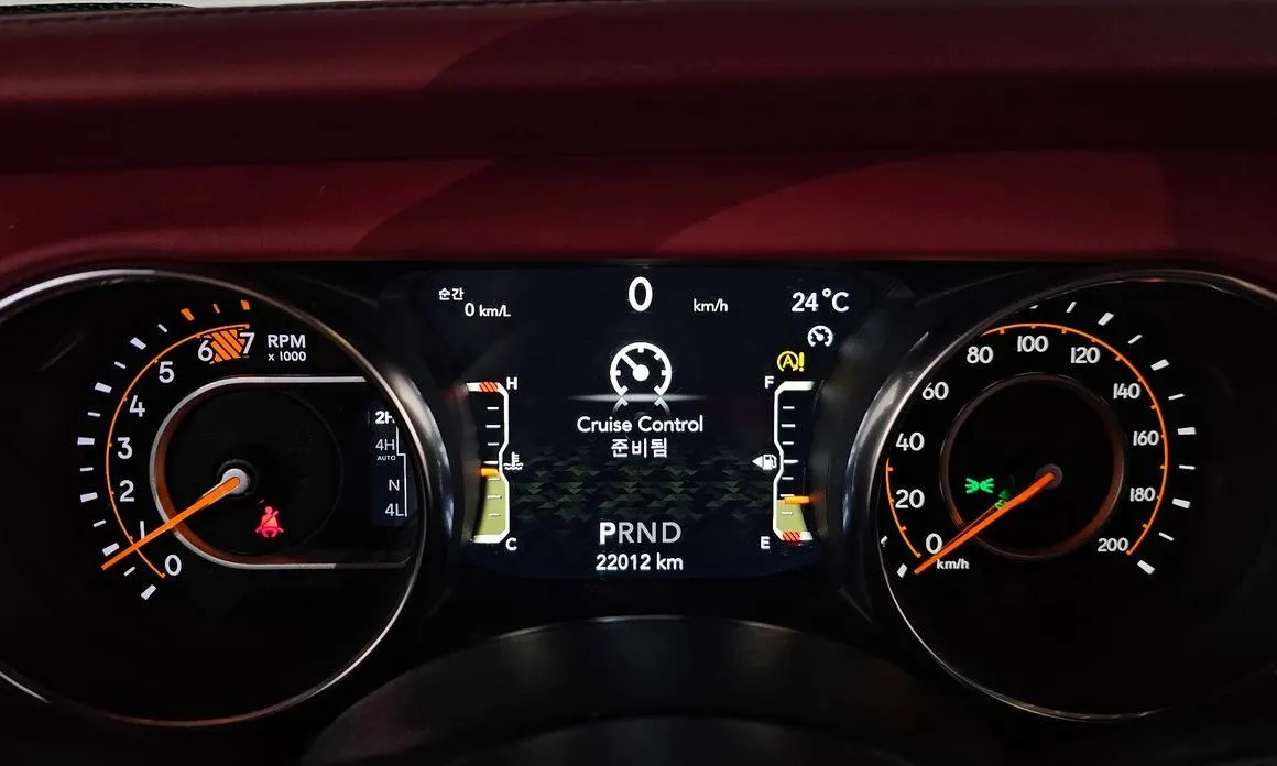 Jeep Wrangler 2021 из KR, фото 3