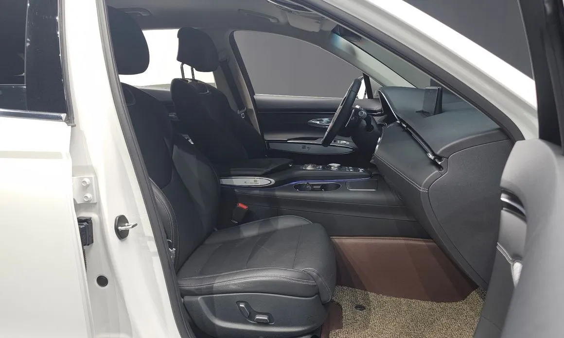 Genesis GV70 2023 из KR, фото 3