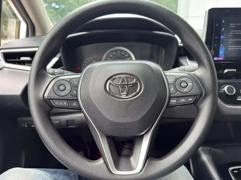 Toyota Corolla — фото 4