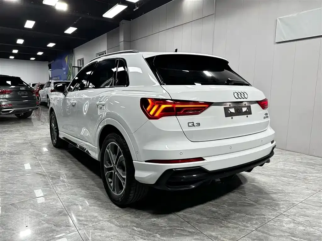 Audi Q3 2023 из CN, фото 9