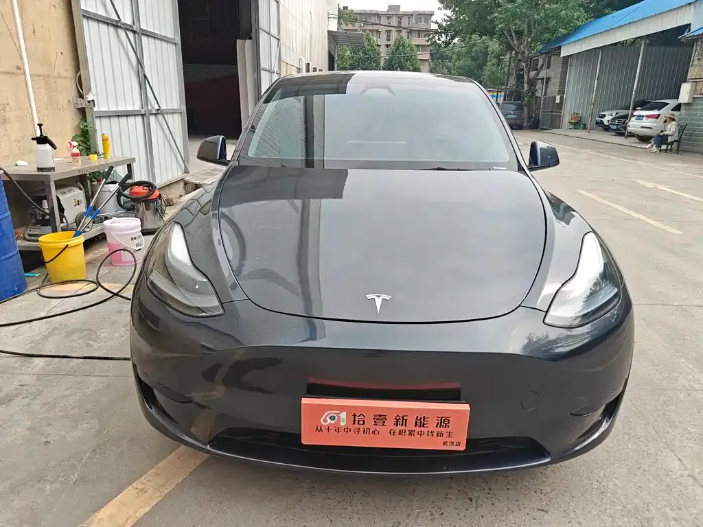 Tesla Model Y — фото 5