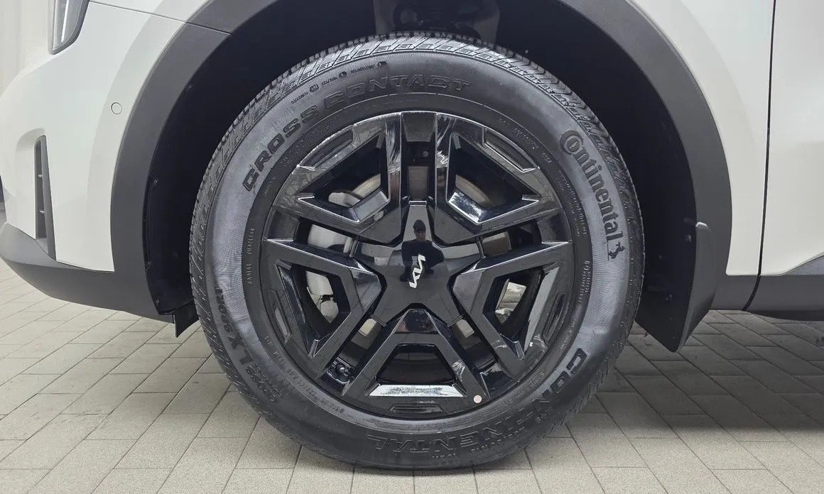 Kia Sorento — фото 8