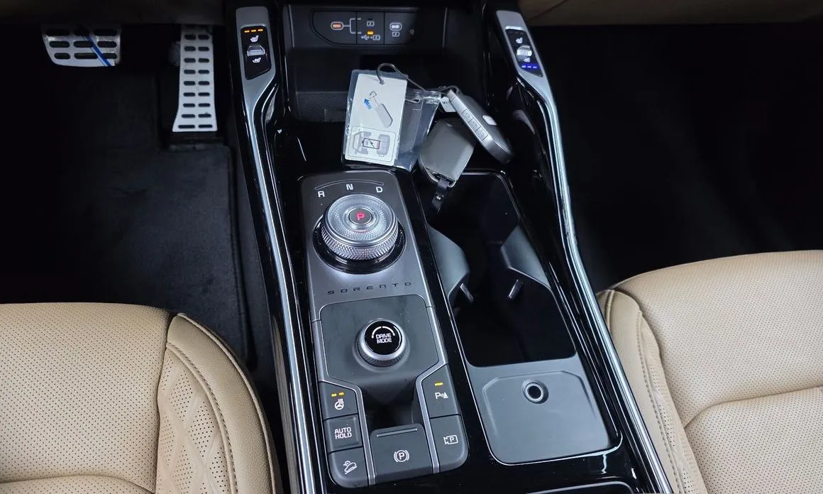 Kia Sorento — фото 9