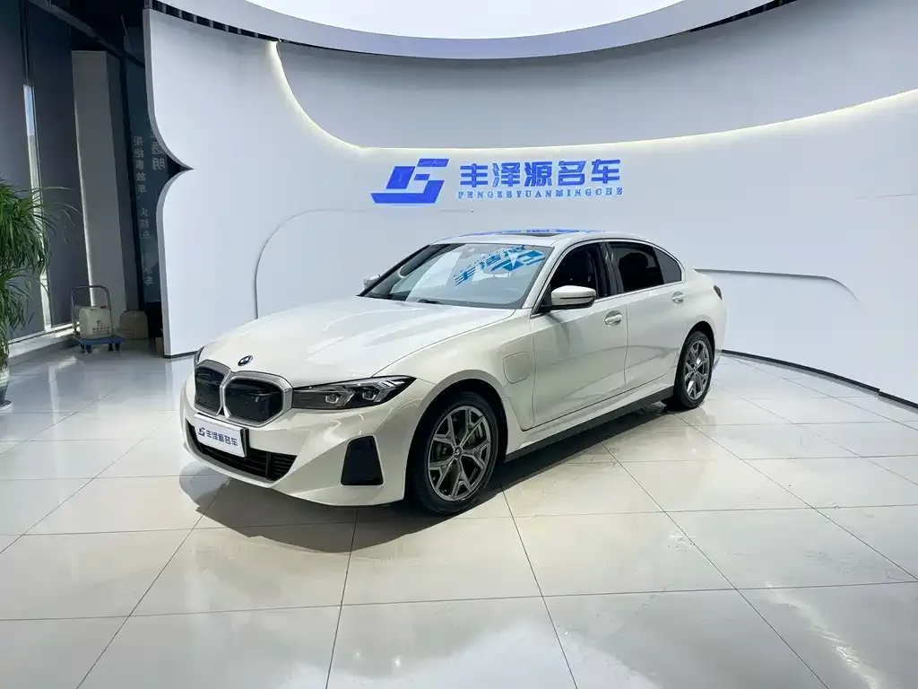 BMW i3 — фото 1