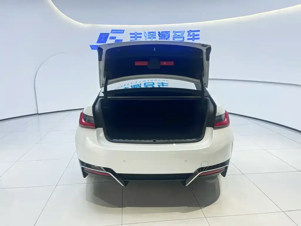 BMW i3 — фото 8