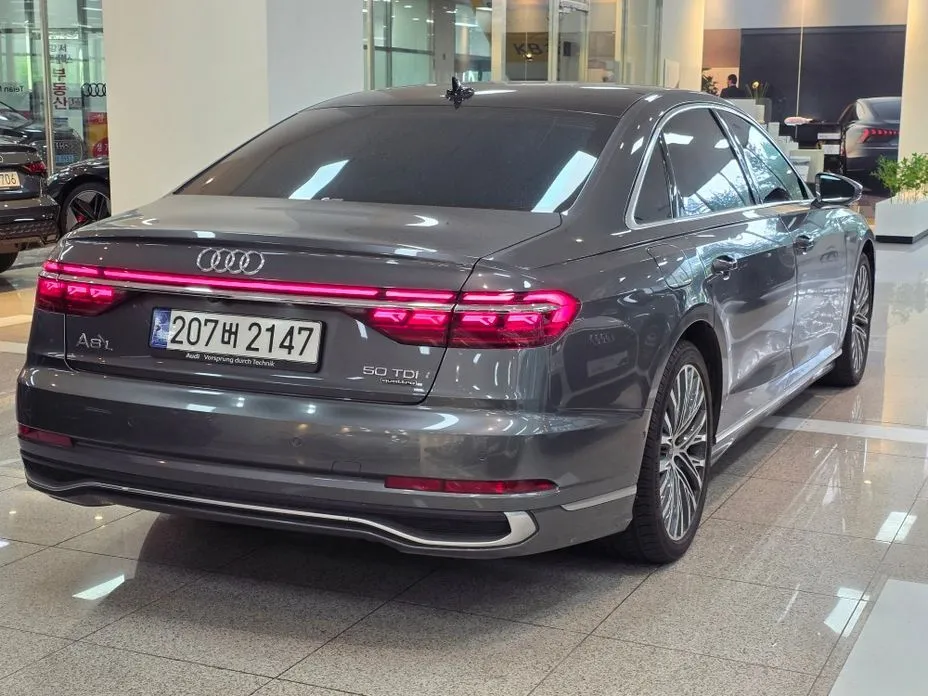 Audi A8 2023 из KR, фото 10