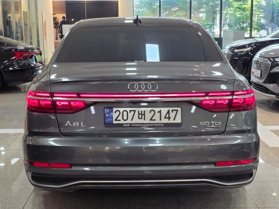 Audi A8 2023 из KR, фото 4