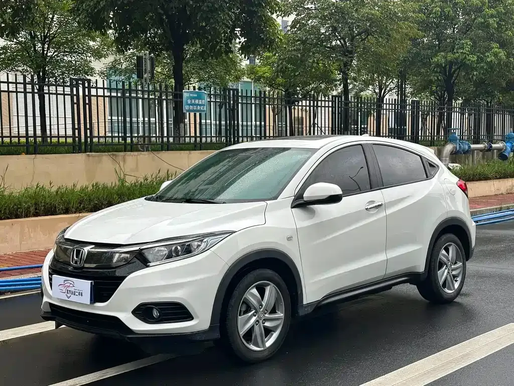 Honda Vezel — фото 1