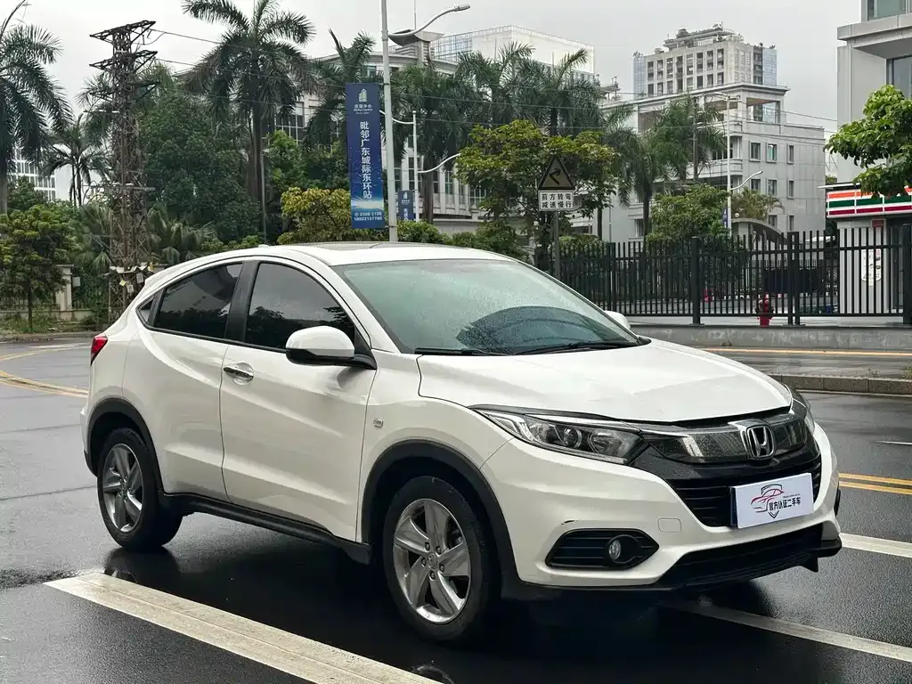 Honda Vezel — фото 7