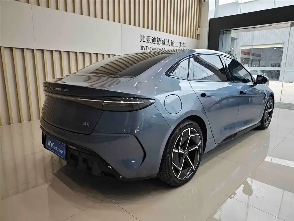 BYD Seal — фото 2