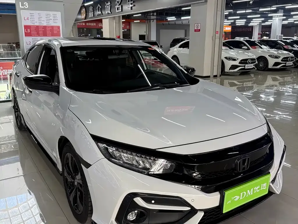 Honda Civic — фото 1