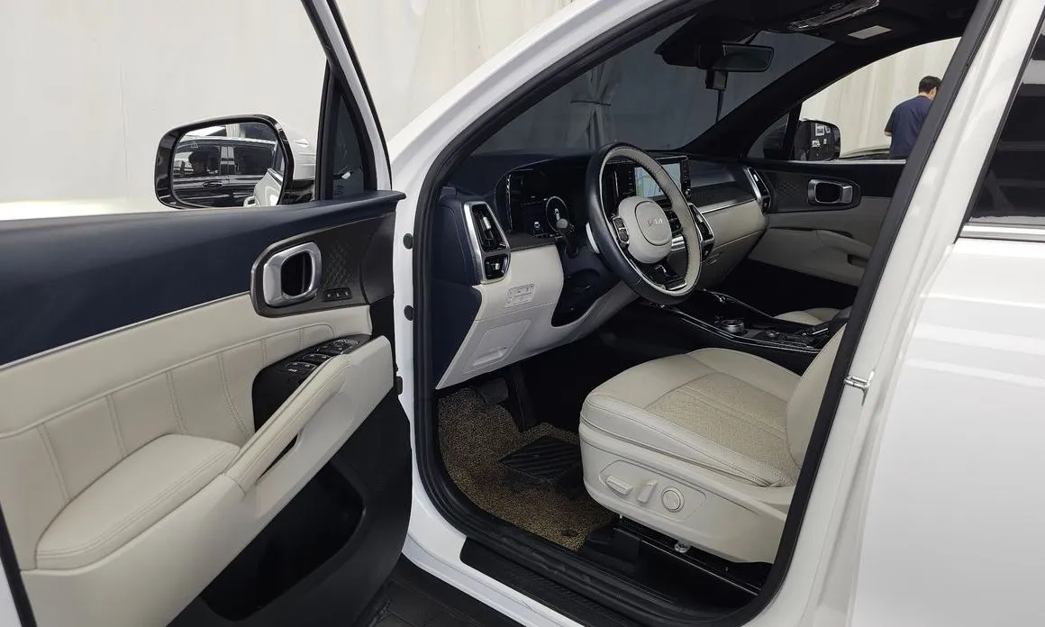 Kia Sorento — фото 4