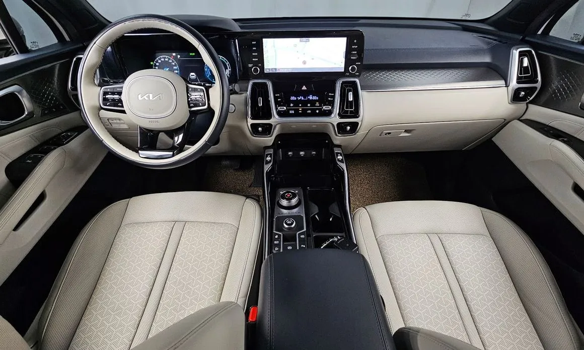 Kia Sorento — фото 10