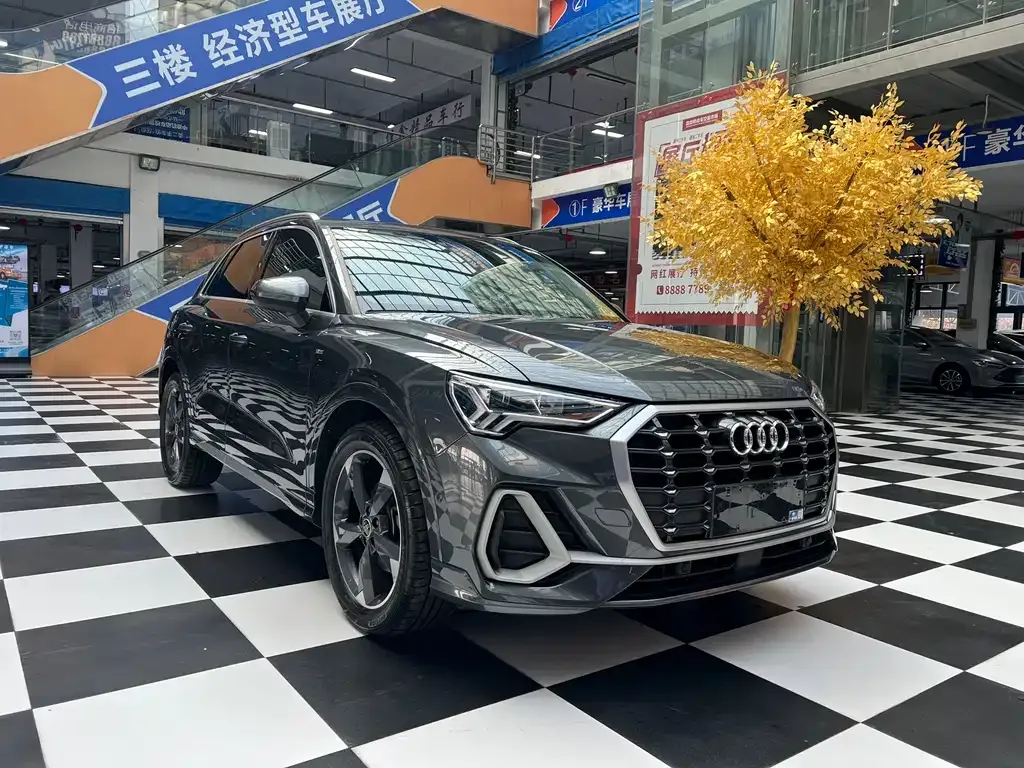 Audi Q3 — фото 10