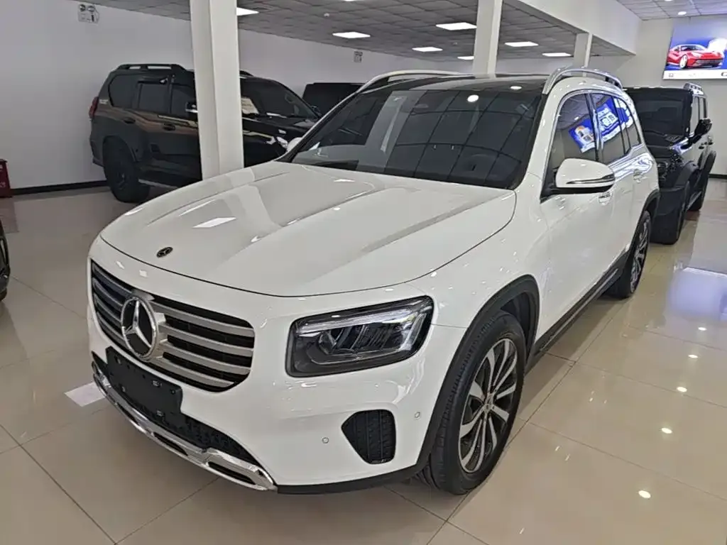 Mercedes-Benz GLB — фото 1