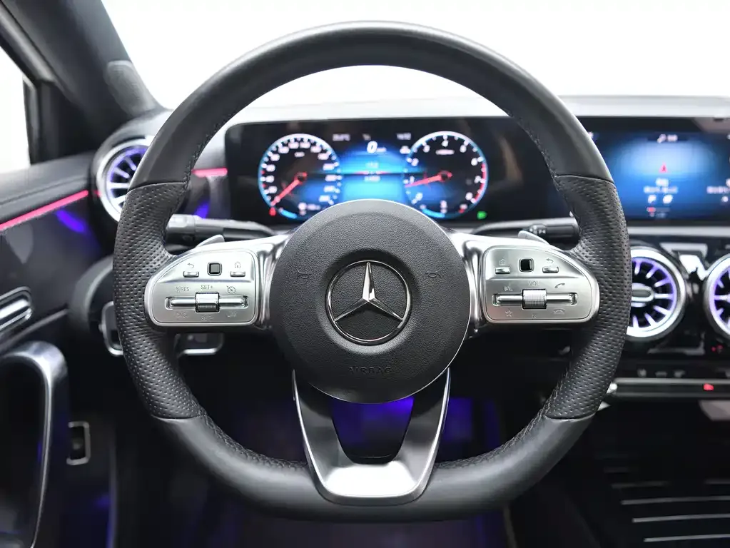 Mercedes-Benz A-Class — фото 10
