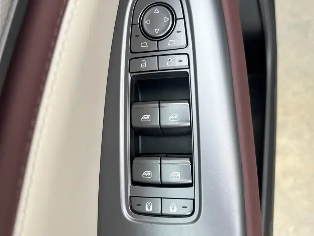 BYD Seal 07 DM-i — фото 6
