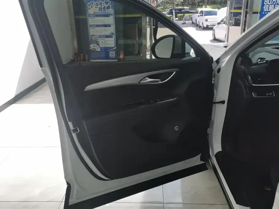 Buick Envision Plus — фото 5